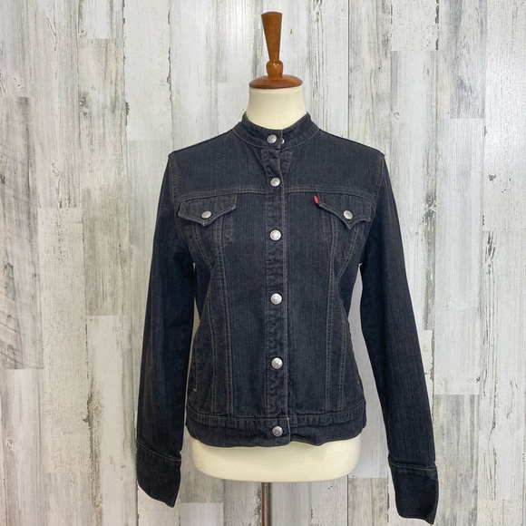 Levi's Jackets & Blazers - Vintage Levi’s Women’s Denim Trucker Jacket, M